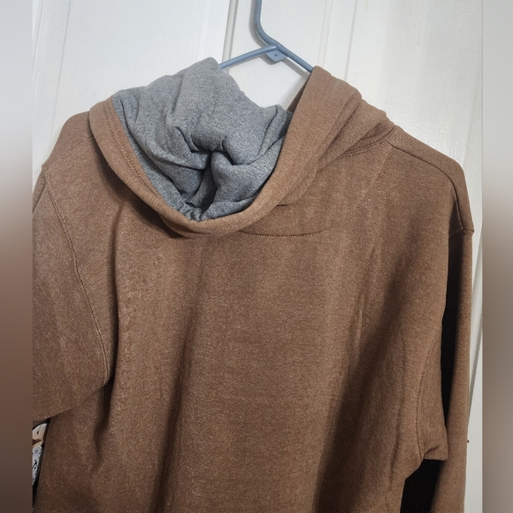 🤴🦌🇺🇸 NWT Realtree torn camo flag sweatshirt in size Small - Picture 7 of 8